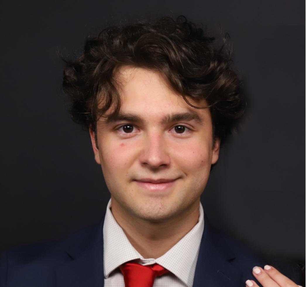 Tomás - Chief Marketing Officer